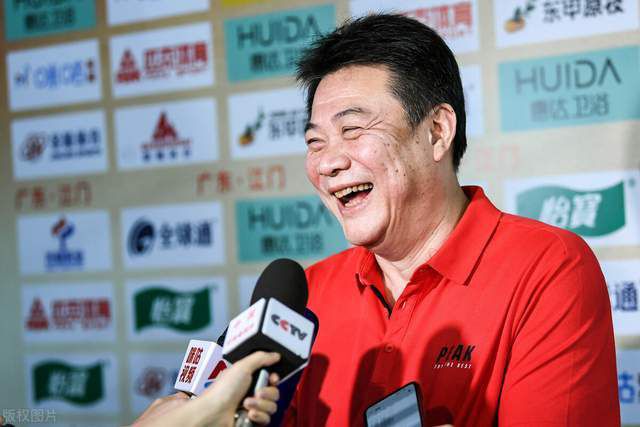 打扑克高清视频